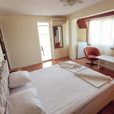 Valdi Hotel 2*