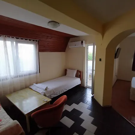 Valdi Hotel Ahtopol