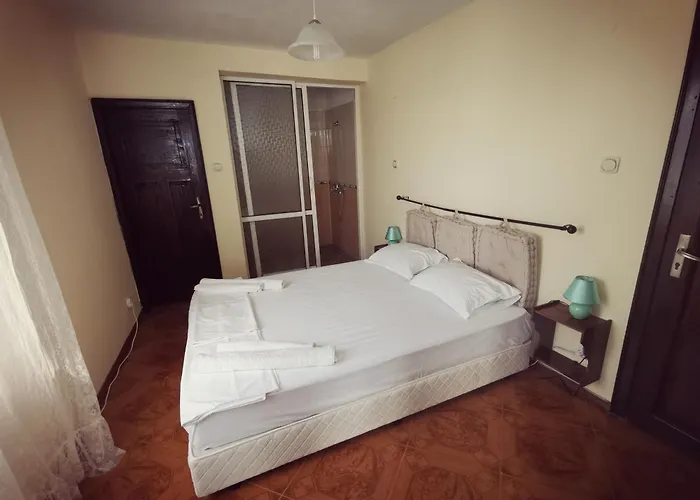 Хотел валди