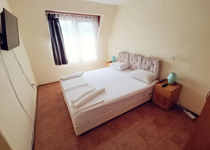 Хотел валди