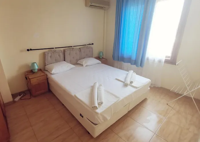 валди Хотел Ахтопол