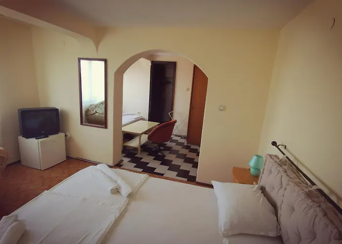 Хотел валди 2*